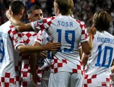 开云体育中国-包含葡萄牙逼平法国，积分榜排名上升的词条