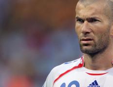 开云体育APP下载-梅德韦杰夫，坚冰与火焰，在硬地与红土间重构网球哲学