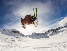 开云体育入口-听牌险局与火热獠牙，黄鸭组合力助马来西亚队惊险取胜印尼