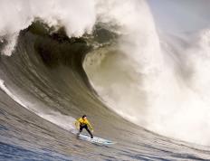 开云平台-双重焦点之夜，美国队战术险胜背后，格纳布里个人里程碑的现代足球启示