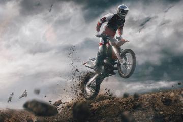 开云平台-赛道上的终极博弈，银剑出鞘绝杀红鬃烈马，佩雷兹孤胆英雄闪耀全场