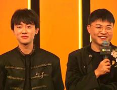 开云体育中国-FPX轻取T1，Uzi开启传奇时刻激烈交锋八强赛，引爆全场热议的简单介绍