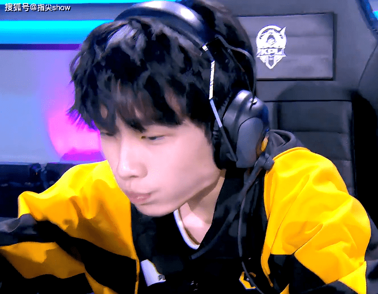 开云体育入口-关于V5险胜FLY，Meiko线上压制力十足焦点之战淘汰赛，留下经典瞬间的信息