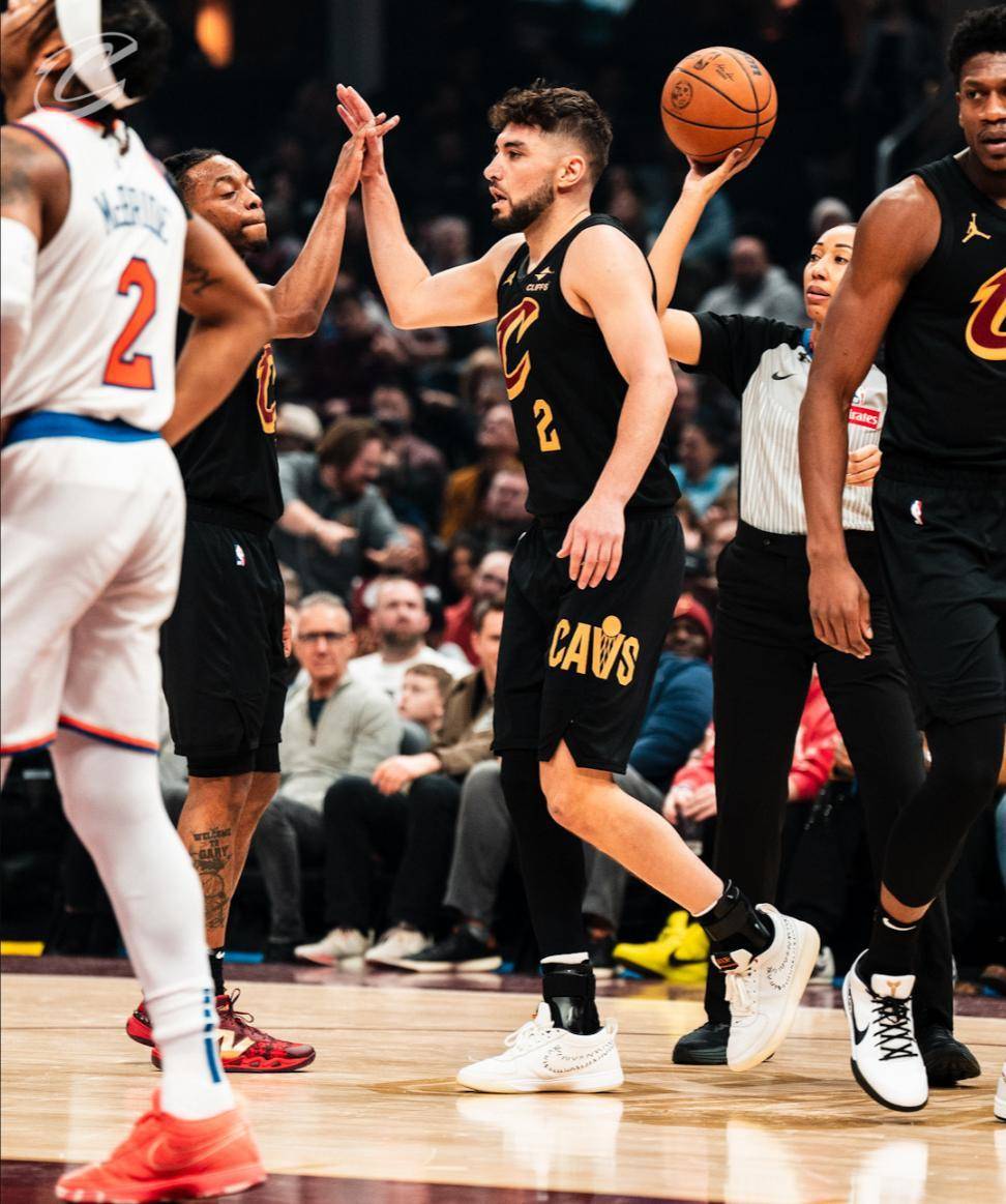 开云官方app入口-爵士击败公牛，米切尔单场33分成全队支柱