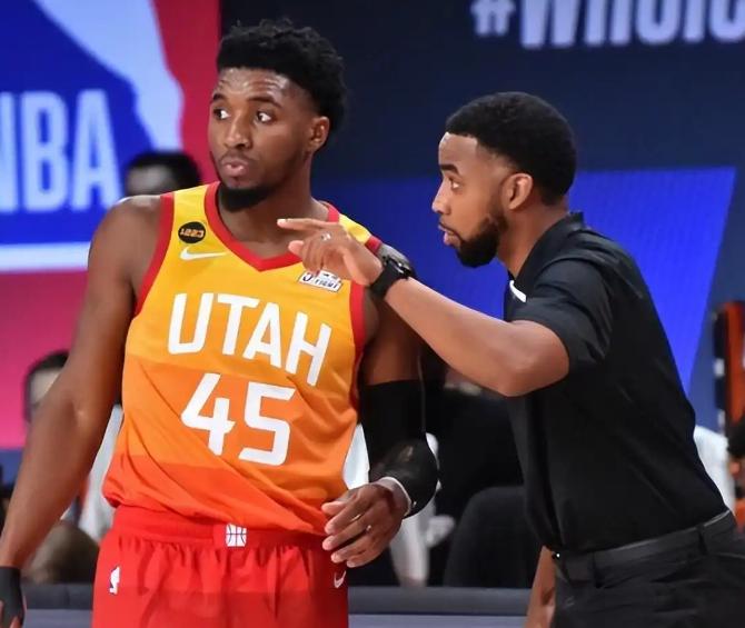 开云体育官网-太阳队主帅表示将继续努力追赶勇士队