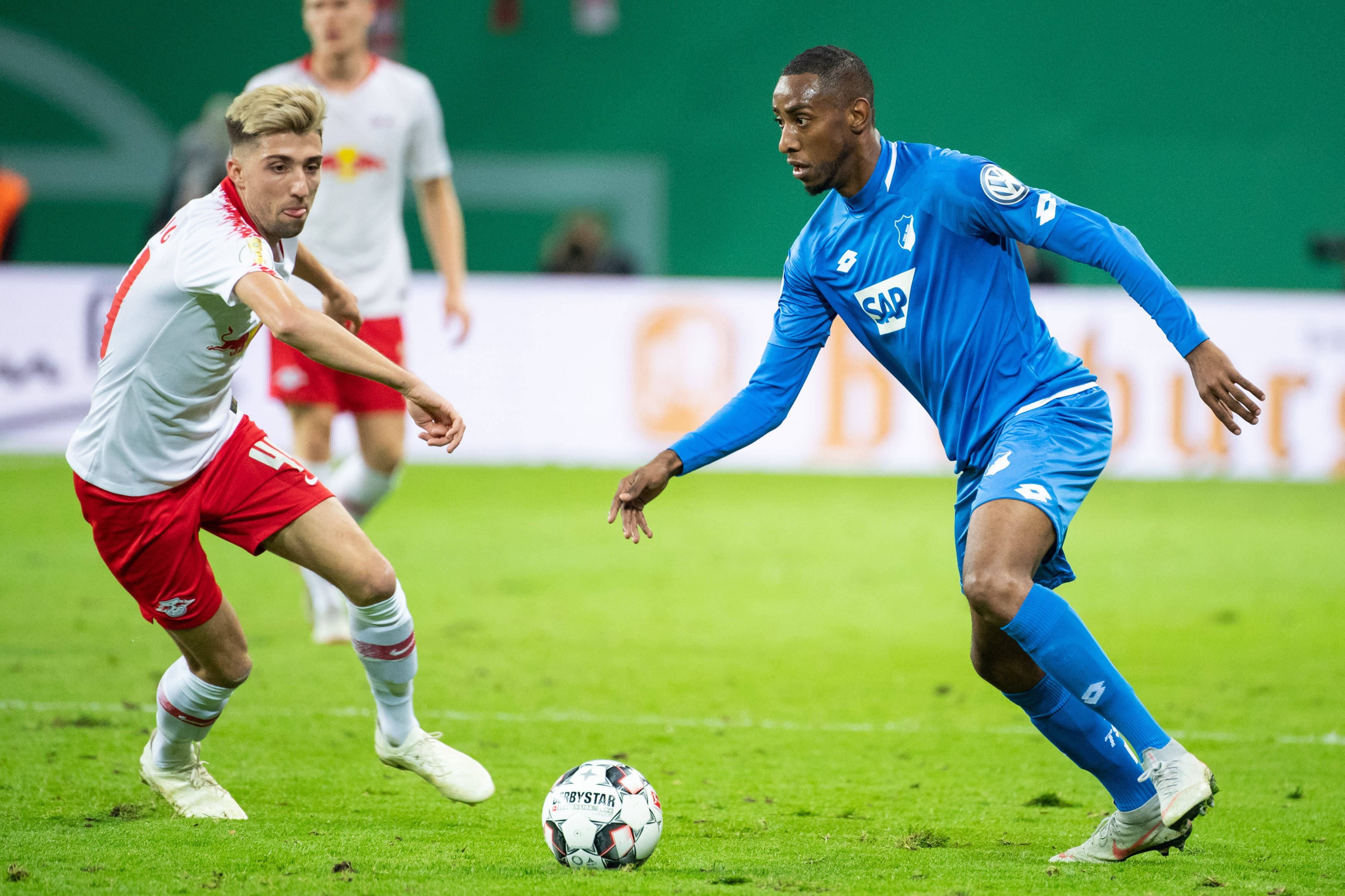 开云体育下载-弗莱堡队员状态神勇，球队反弹迹象的简单介绍