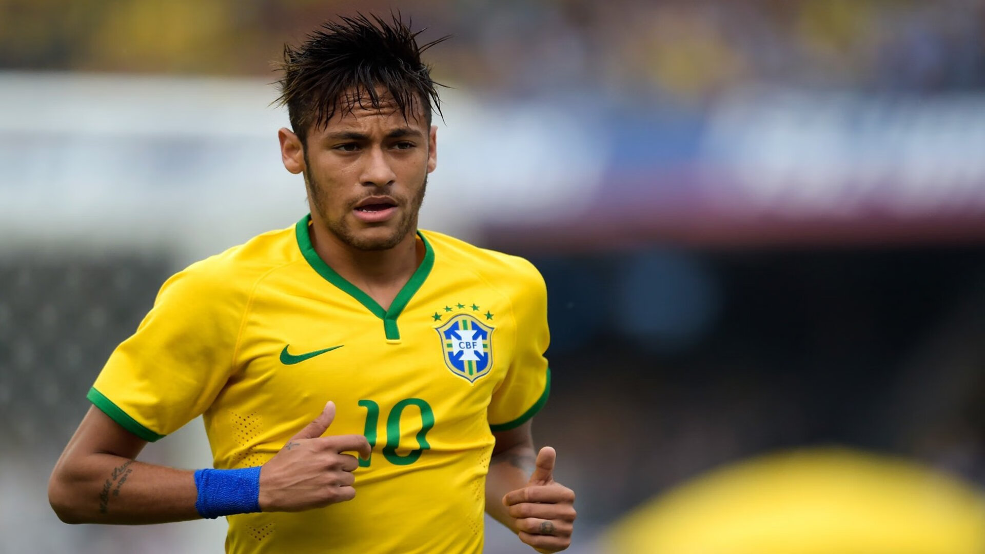 开云体育中国-大英新王初长成，西亚雄鹰破长空，足球世界的平行史诗