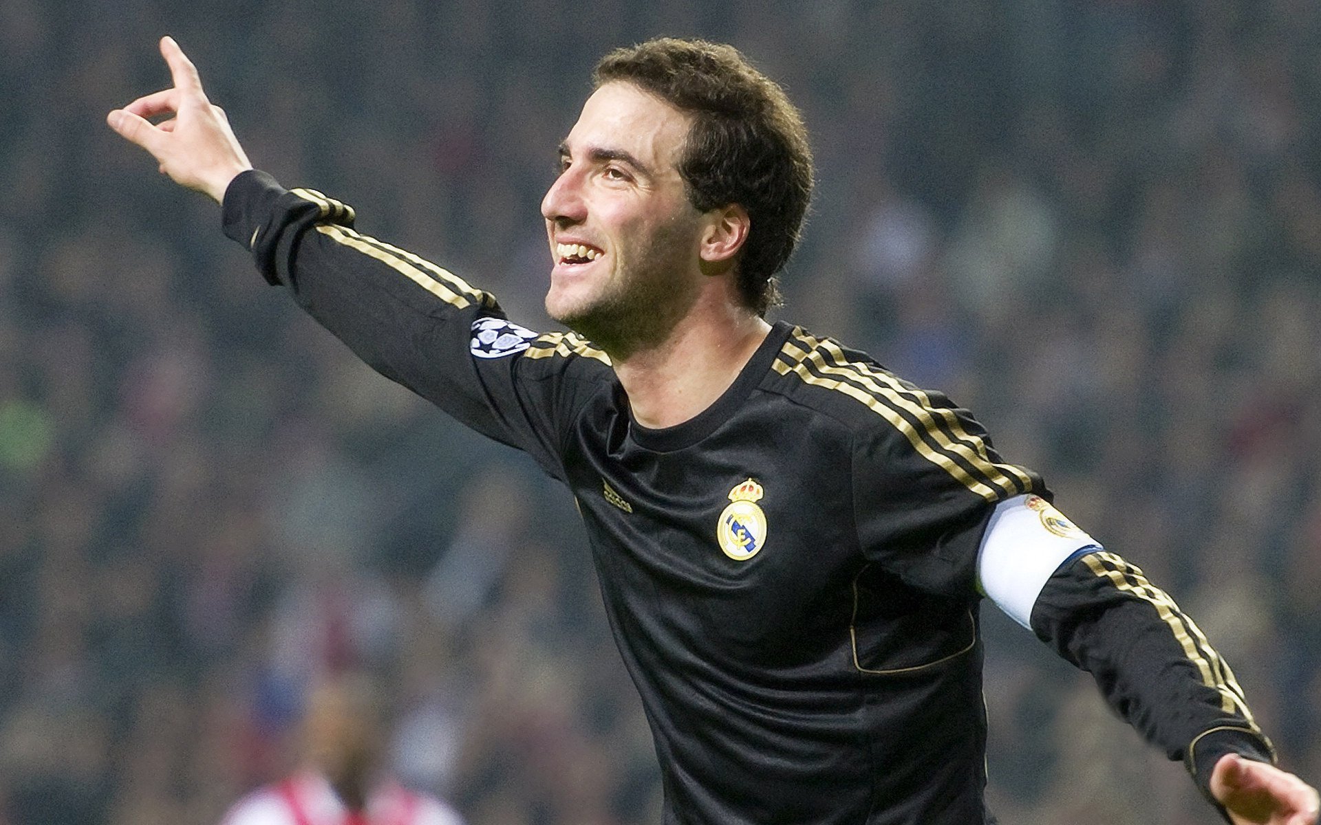 开云体育官方网站-速度之辩，索伯的战术智慧与佩雷兹的绝对实力